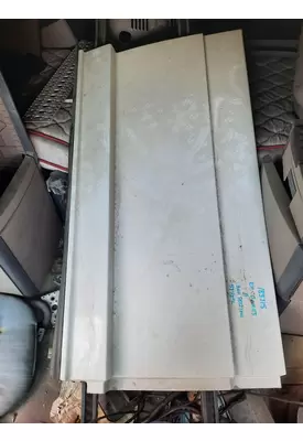 FREIGHTLINER CASCADIA 125 2018UP CAB SKIRT/SIDE FAIRING