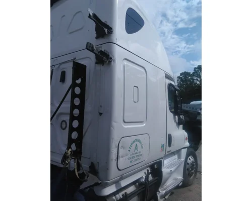 FREIGHTLINER CASCADIA 125 2018UP CAB
