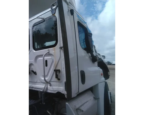 FREIGHTLINER CASCADIA 125 2018UP CAB