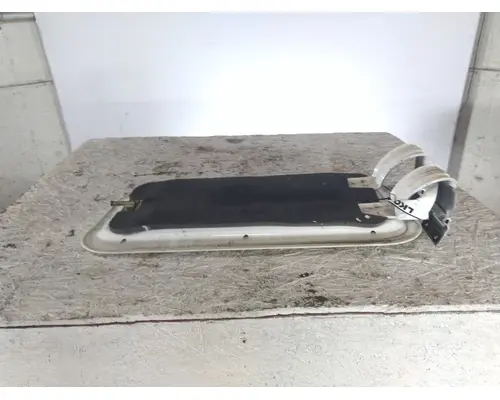 FREIGHTLINER CASCADIA 125 2018UP DOOR, COMPARTMENT