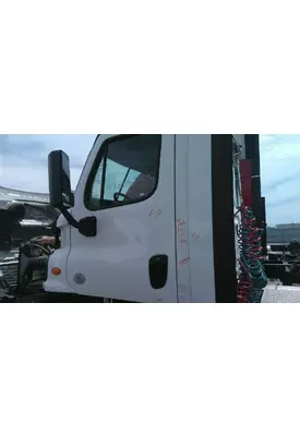 FREIGHTLINER CASCADIA 125 2018UP DOOR ASSEMBLY, FRONT