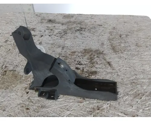 FREIGHTLINER CASCADIA 125 2018UP FAIRING BRACKETMOUNT