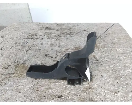 FREIGHTLINER CASCADIA 125 2018UP FAIRING BRACKETMOUNT