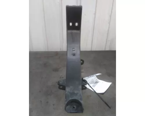 FREIGHTLINER CASCADIA 125 2018UP FAIRING BRACKETMOUNT