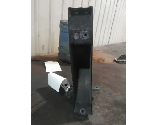 FREIGHTLINER CASCADIA 125 2018UP FAIRING BRACKETMOUNT
