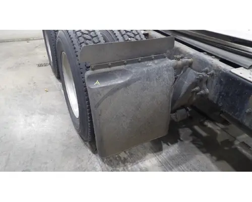 FREIGHTLINER CASCADIA 125 2018UP FENDER, QUARTERHALF REAR