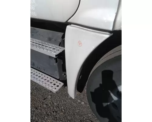 FREIGHTLINER CASCADIA 125 2018UP FENDER EXTENSION