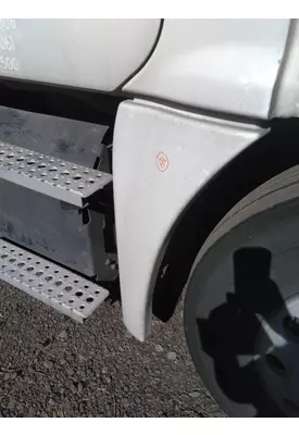 FREIGHTLINER CASCADIA 125 2018UP FENDER EXTENSION