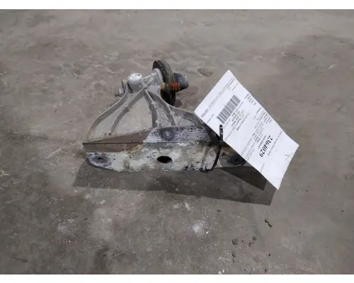 FREIGHTLINER CASCADIA 125 2018UP HOOD BRACKET