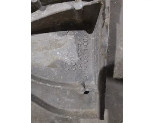 FREIGHTLINER CASCADIA 125 2018UP HOOD BRACKET