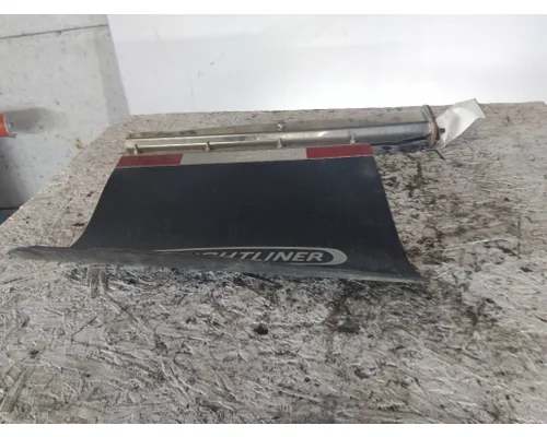 FREIGHTLINER CASCADIA 125 2018UP MUD FLAP HANGER