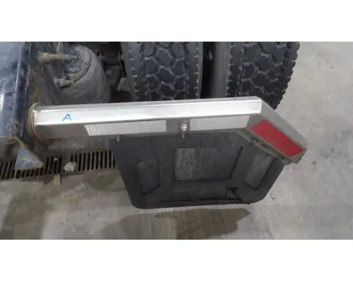 FREIGHTLINER CASCADIA 125 2018UP MUD FLAP HANGER