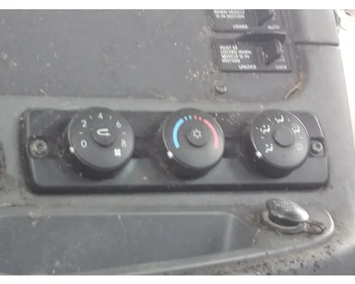 FREIGHTLINER CASCADIA 125 2018UP TEMPERATURE CONTROL