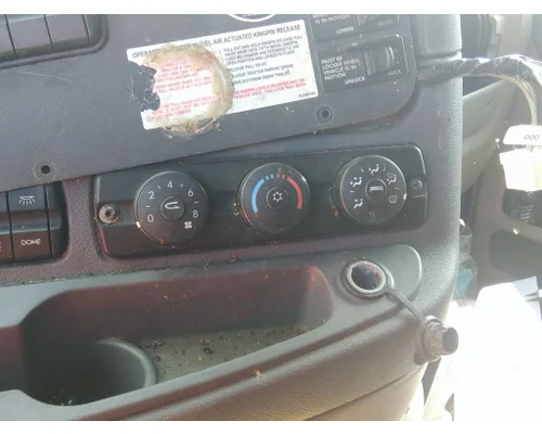 FREIGHTLINER CASCADIA 125 2018UP TEMPERATURE CONTROL