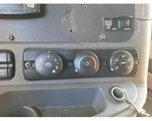 FREIGHTLINER CASCADIA 125 2018UP TEMPERATURE CONTROL