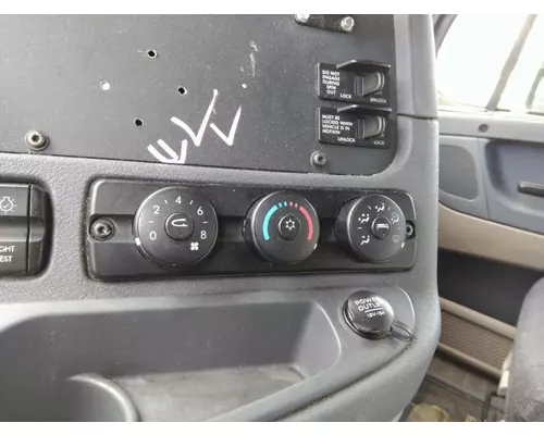 FREIGHTLINER CASCADIA 125 2018UP TEMPERATURE CONTROL