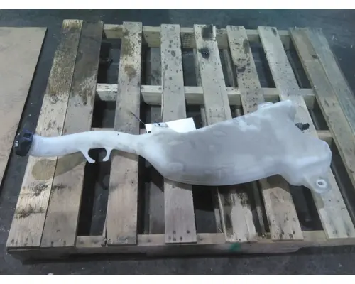 FREIGHTLINER CASCADIA 125 2018UP WINDSHIELD WASHER RESERVOIR