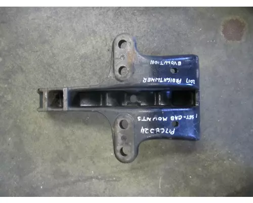 FREIGHTLINER CASCADIA 125 EVOLUTION CAB MOUNT,BRACKET