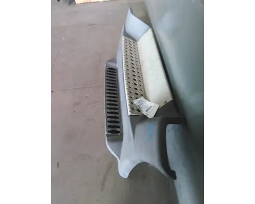 FREIGHTLINER CASCADIA 125 EVOLUTION CAB SKIRTSIDE FAIRING