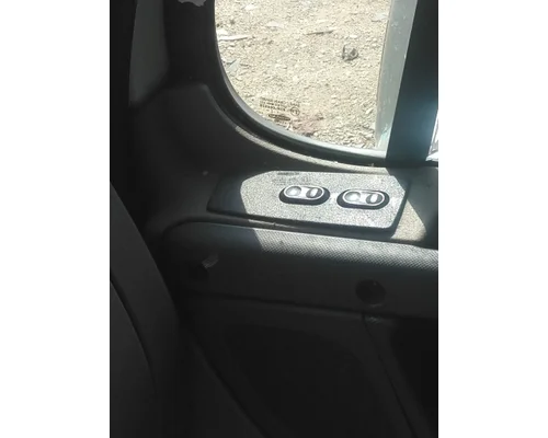 FREIGHTLINER CASCADIA 125 EVOLUTION DOOR ELECTRICAL SWITCH