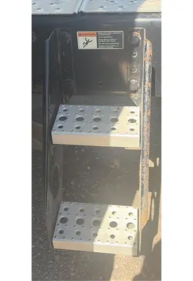 FREIGHTLINER CASCADIA 125 EVOLUTION FRAME STEP