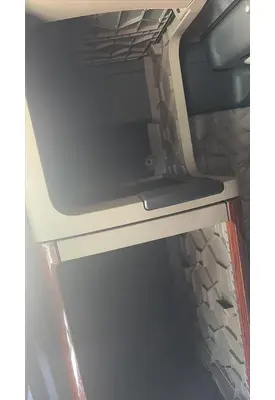 FREIGHTLINER CASCADIA 125 EVOLUTION INTERIOR CABINET