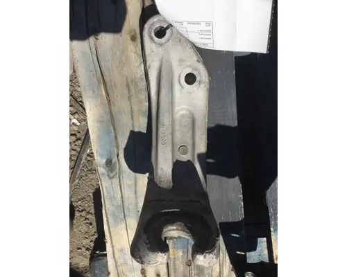 FREIGHTLINER CASCADIA 125 EVOLUTION RADIATOR BRACKET