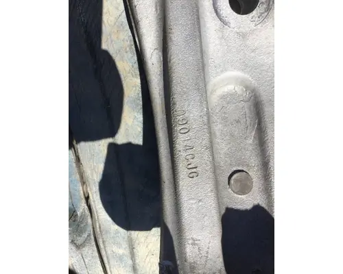 FREIGHTLINER CASCADIA 125 EVOLUTION RADIATOR BRACKET