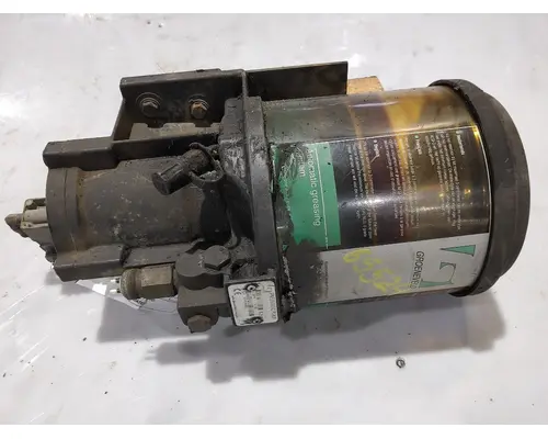 FREIGHTLINER CASCADIA 125BBC Auto Grease System