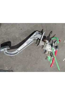 FREIGHTLINER CASCADIA 125BBC Brake/Clutch Pedal Box