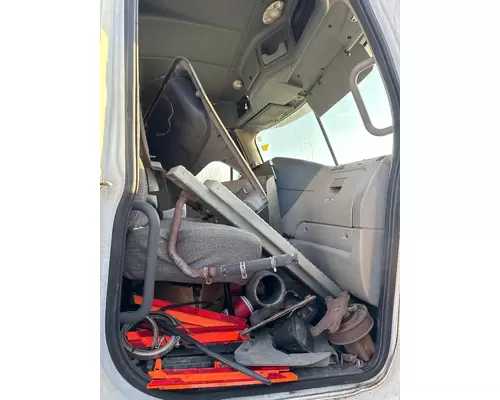 FREIGHTLINER CASCADIA 125BBC Cab Mount