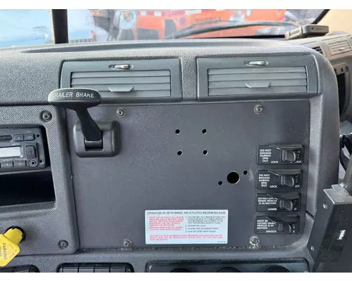 FREIGHTLINER CASCADIA 125BBC Cab Mount