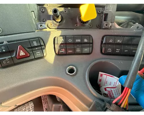 FREIGHTLINER CASCADIA 125BBC Cab Mount