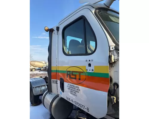 FREIGHTLINER CASCADIA 125BBC Cab