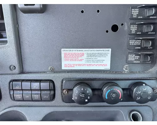 FREIGHTLINER CASCADIA 125BBC Cab