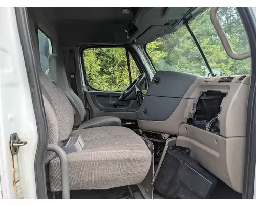 FREIGHTLINER CASCADIA 125BBC Complete Vehicle
