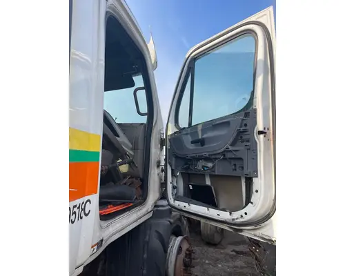 FREIGHTLINER CASCADIA 125BBC Complete Vehicle