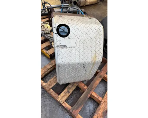 FREIGHTLINER CASCADIA 125BBC DEF Tank