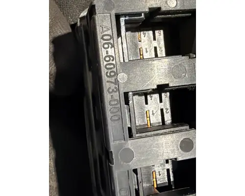 FREIGHTLINER CASCADIA 125BBC Dash Console Switch