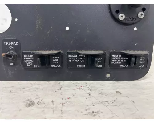 FREIGHTLINER CASCADIA 125BBC Dash Panel