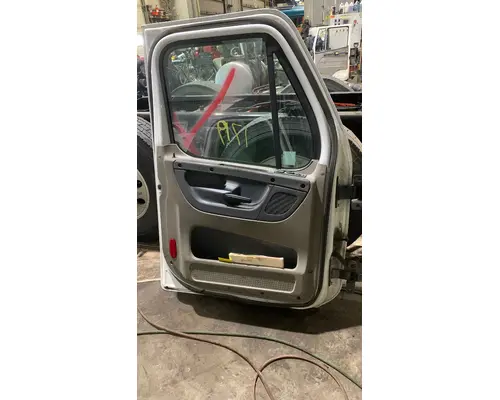 FREIGHTLINER CASCADIA 125BBC Door Assembly, Front