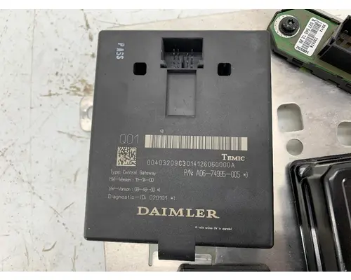 FREIGHTLINER CASCADIA 125BBC ECM (chassis control module)