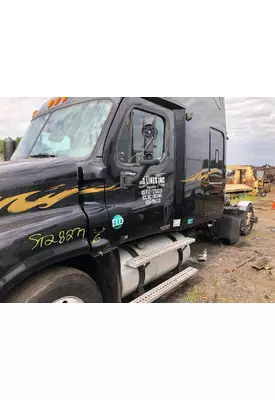 FREIGHTLINER CASCADIA 125BBC Fender Extension