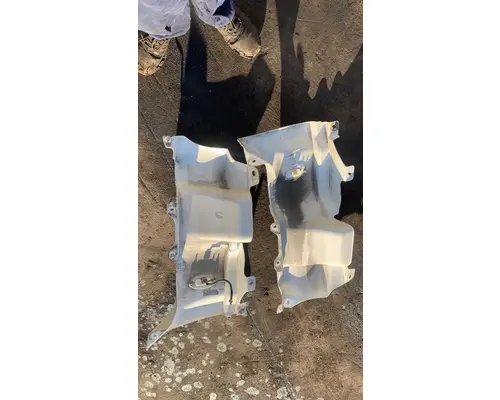 FREIGHTLINER CASCADIA 125BBC Fender