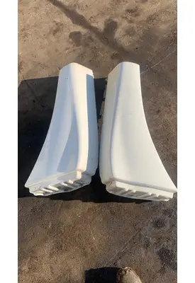 FREIGHTLINER CASCADIA 125BBC Fender