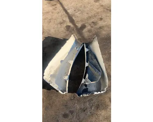 FREIGHTLINER CASCADIA 125BBC Fender