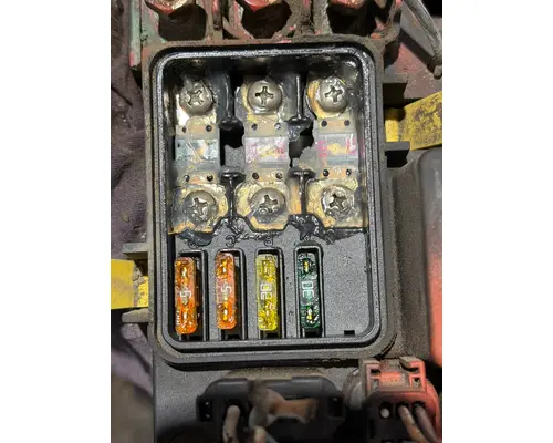 FREIGHTLINER CASCADIA 125BBC Fuse Box