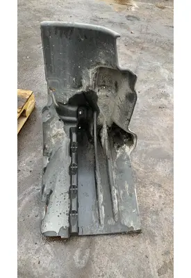 FREIGHTLINER CASCADIA 125BBC Inner Fender