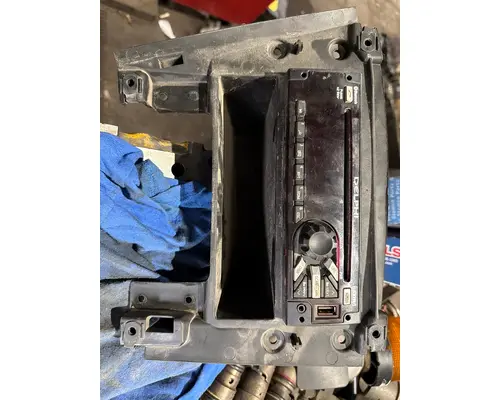 FREIGHTLINER CASCADIA 125BBC Radio