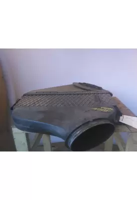 FREIGHTLINER CASCADIA 125 AIR CLEANER